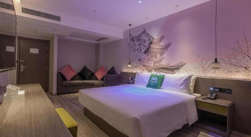Ibis Styles Wuhan Optics Valley Square Hotel Ngoại thất bức ảnh